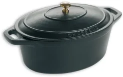 Cocotte ovale en fonte noire 25 x 19,5 cm Le Chasseur