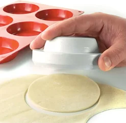 Empreinte à foncer / découpoir Ø 8 cm / Ø 10,5 cm Martellato