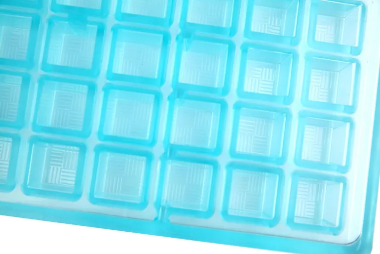 Moule chocolat forme cube strié