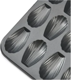 Moule à madeleine 12 empreintes 25,5 x 20 cm De Buyer