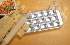 Moule à raviolis avec rouleau en bois 24 empreintes Imperia