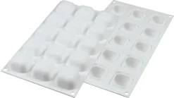 Moule silicone Gem 15 carrés bombés 30 x 17,5 cm Silikomart