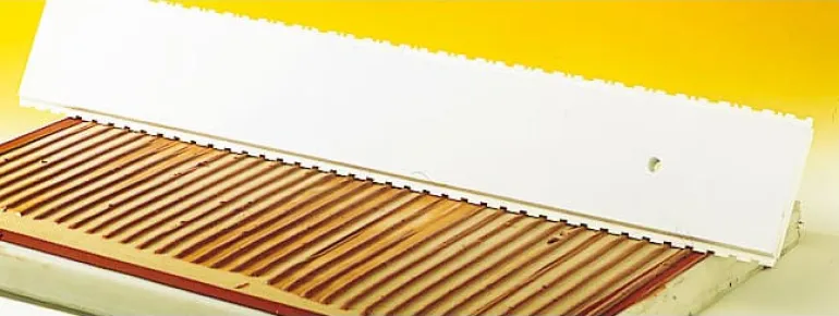 Peigne à décor rayures fines Long 34 cm Martellato
