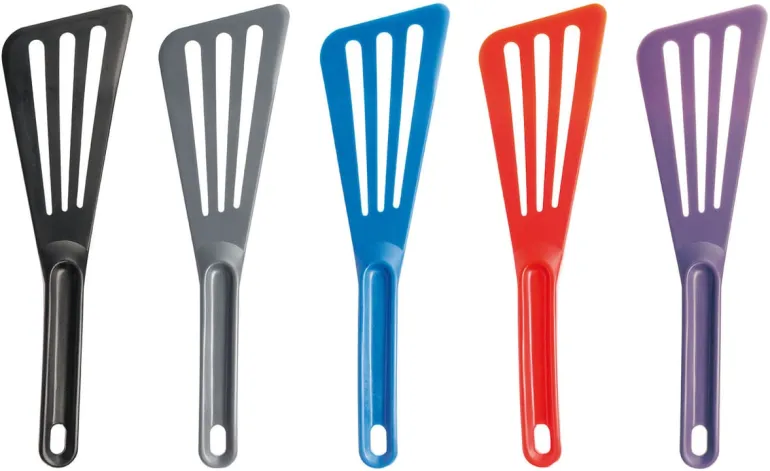 Spatule ajourée Pelton Exoglass® Coloris: bleu Matfer