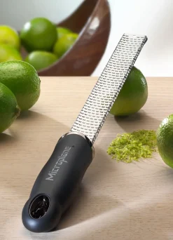 Zesteur râpe Classic Microplane Noir Microplane